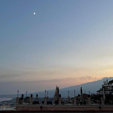 Majolica Taormina Panzió Kültér fotó