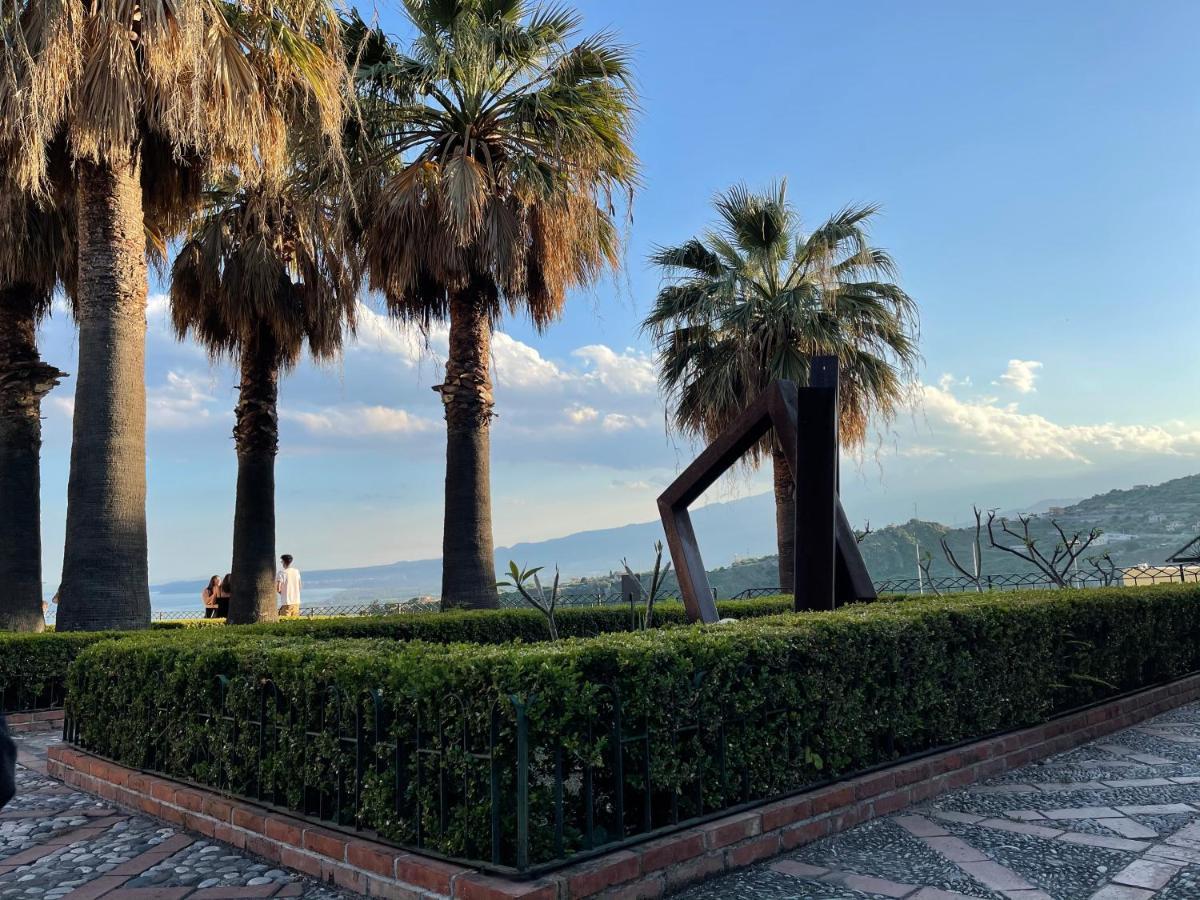 Majolica Taormina Panzió Kültér fotó