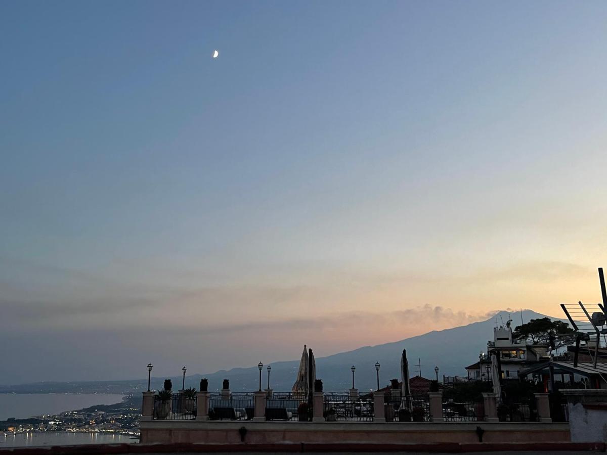 Majolica Taormina Panzió Kültér fotó