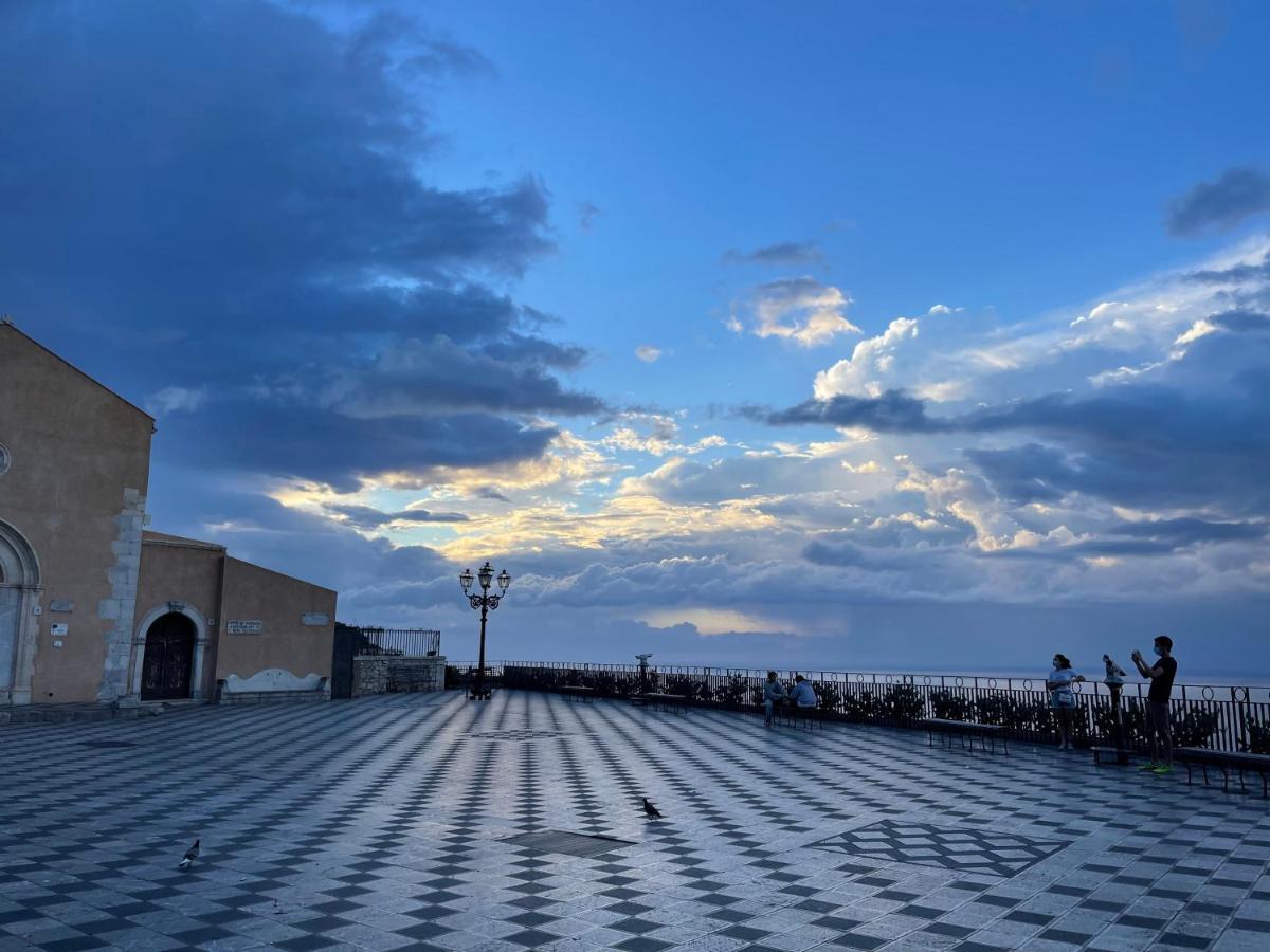 Majolica Taormina Panzió Kültér fotó